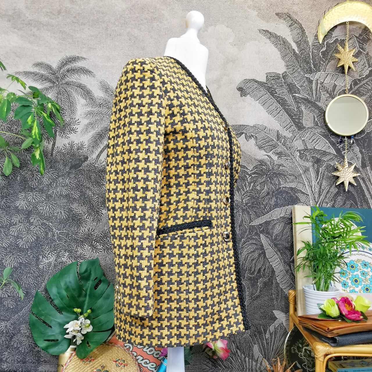stunning mustard yellow and black houndstooth jacket... Depop