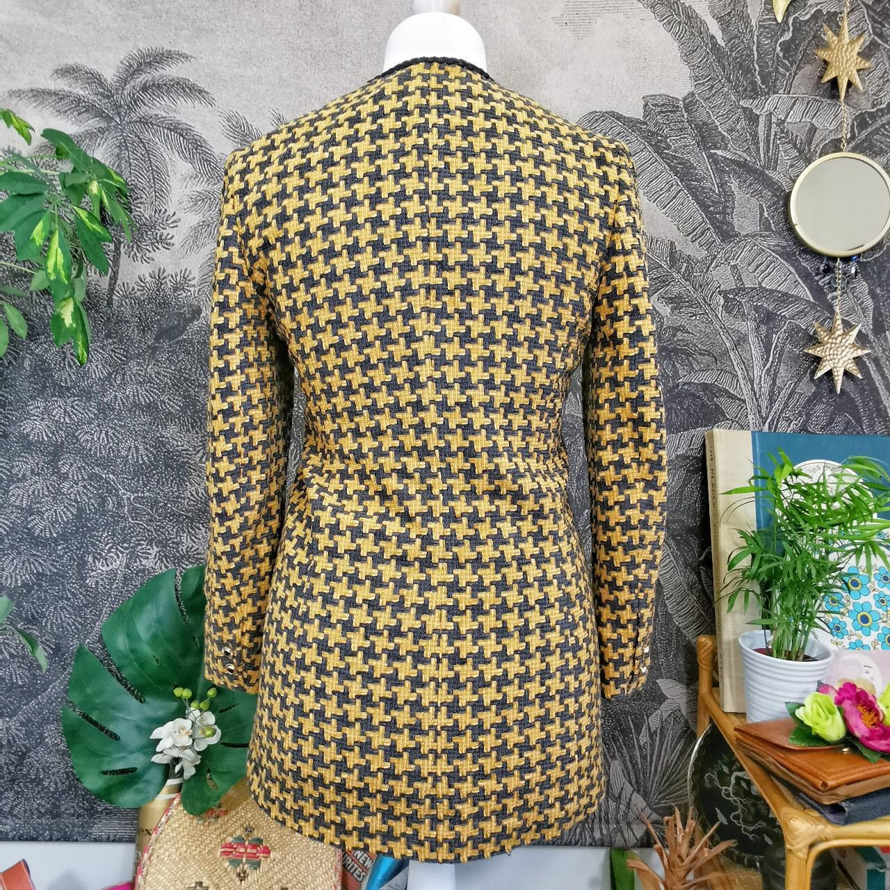 stunning mustard yellow and black houndstooth jacket... Depop