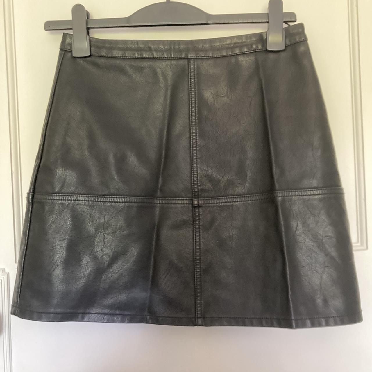 New Look Women's Black Skirt | Depop