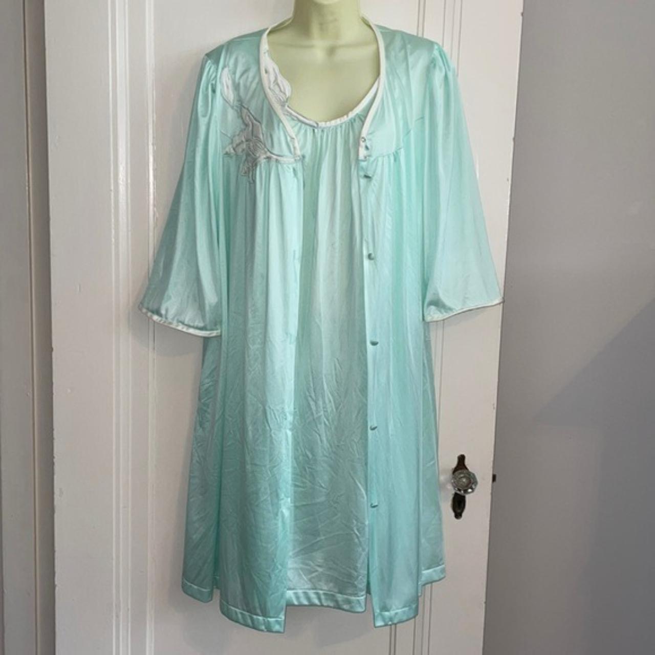 Vintage late 70s/early 80s Vandemere mint green... - Depop