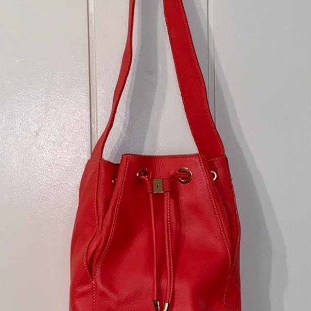 Vince camuto drawstring online bucket bag