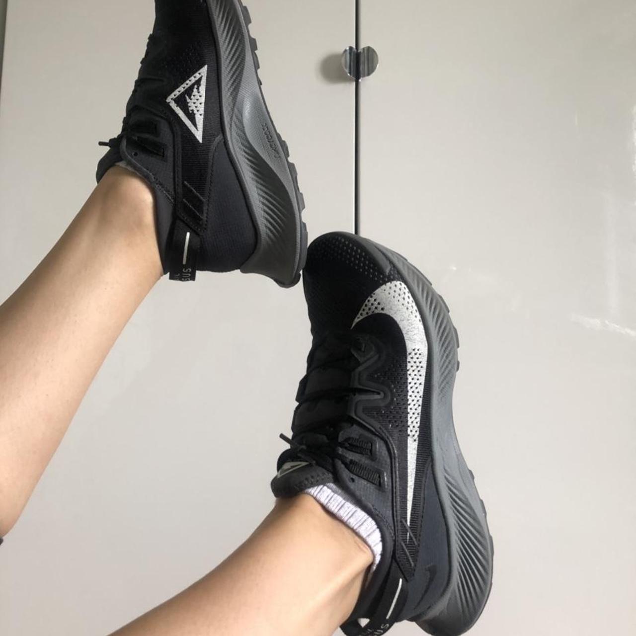 ladies grey nike running trainers