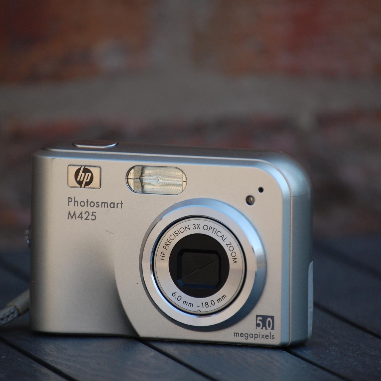 HP photosmart M425 vintage digital camera Comes Depop