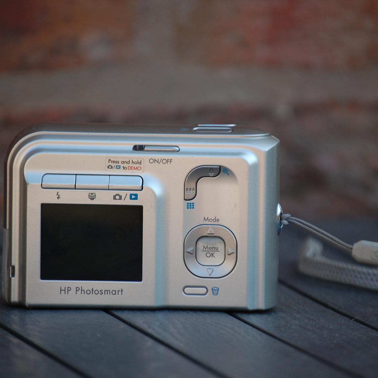 HP photosmart M425 vintage digital camera Comes Depop