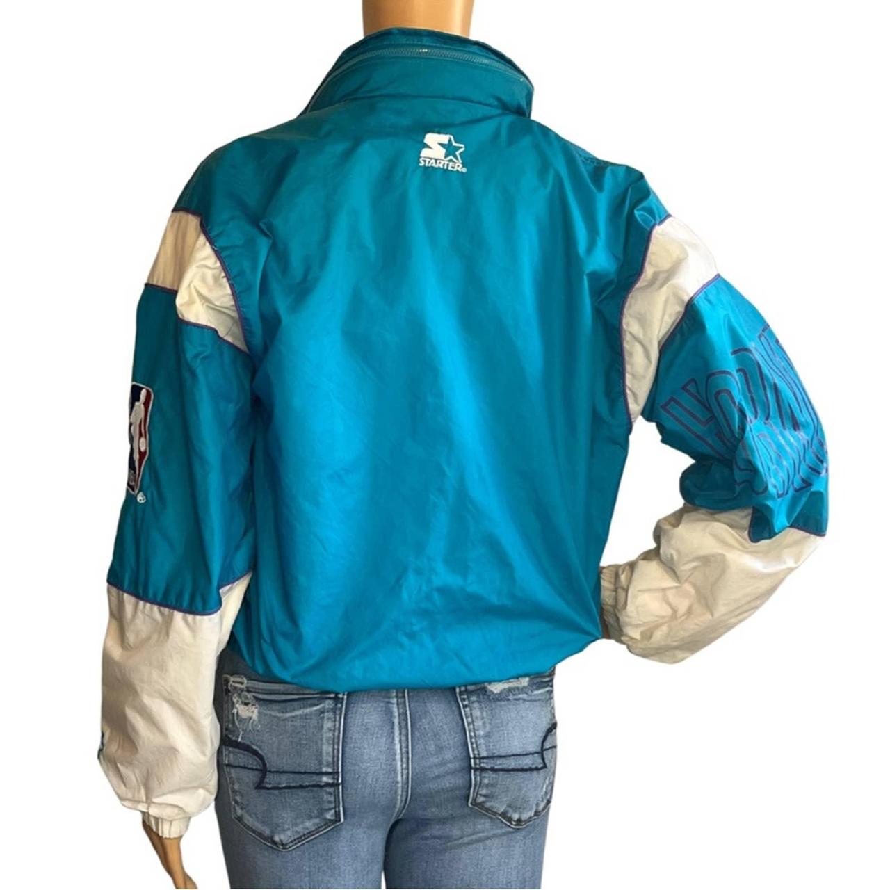 Charlotte Hornets Vintage 90's Teal Starter Pullover Jacket Center