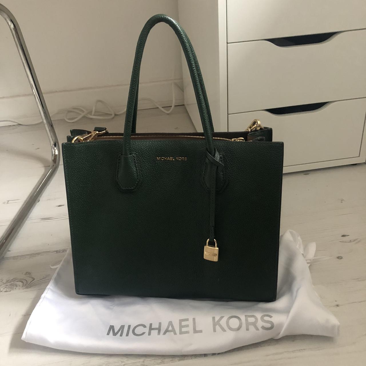 Authentic Michael Kors handbag Mercer Large Pebbled - Depop