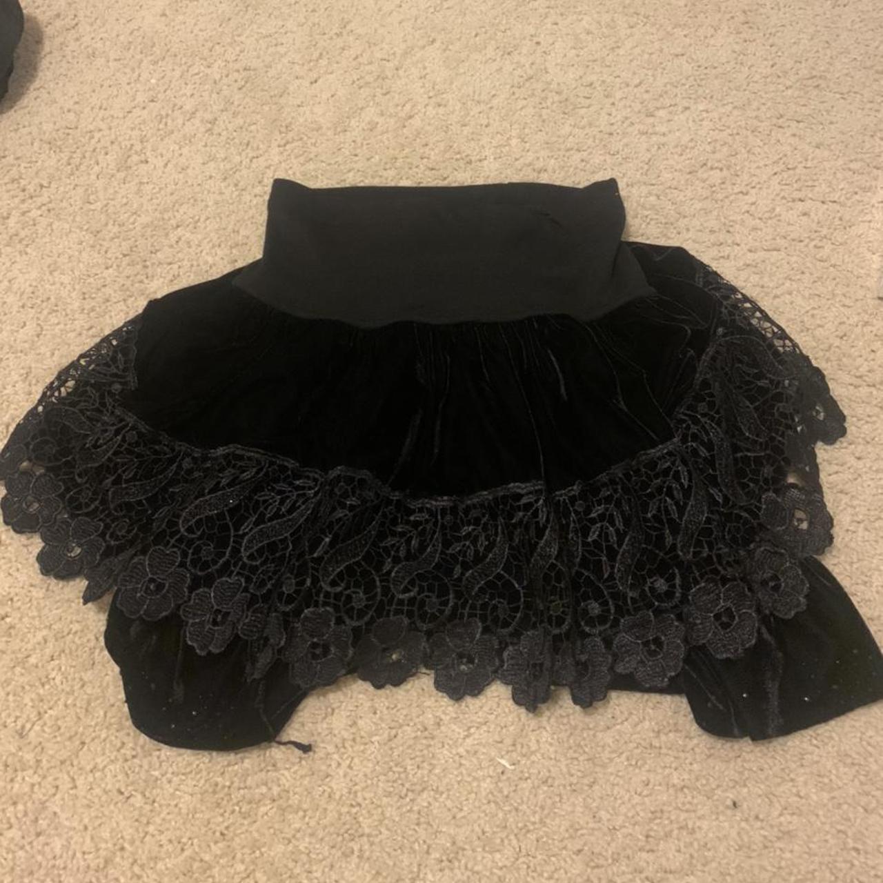 Very pretty black dress - •it doesn’t say a size... - Depop