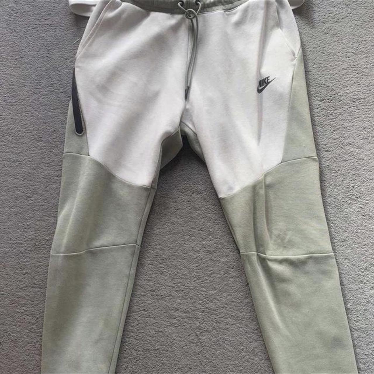 nike tech fleece green pants