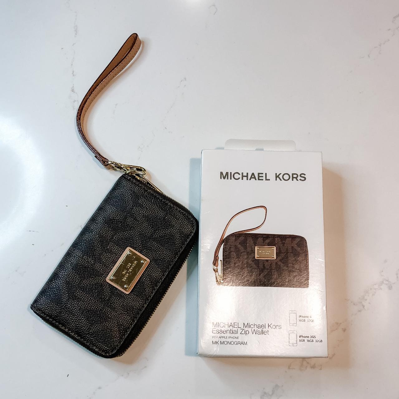 Michael Kors Essential Zip Wallet Depop