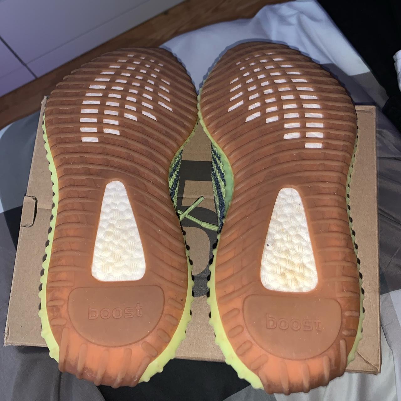 yeezy 350 v2 semi frozen
