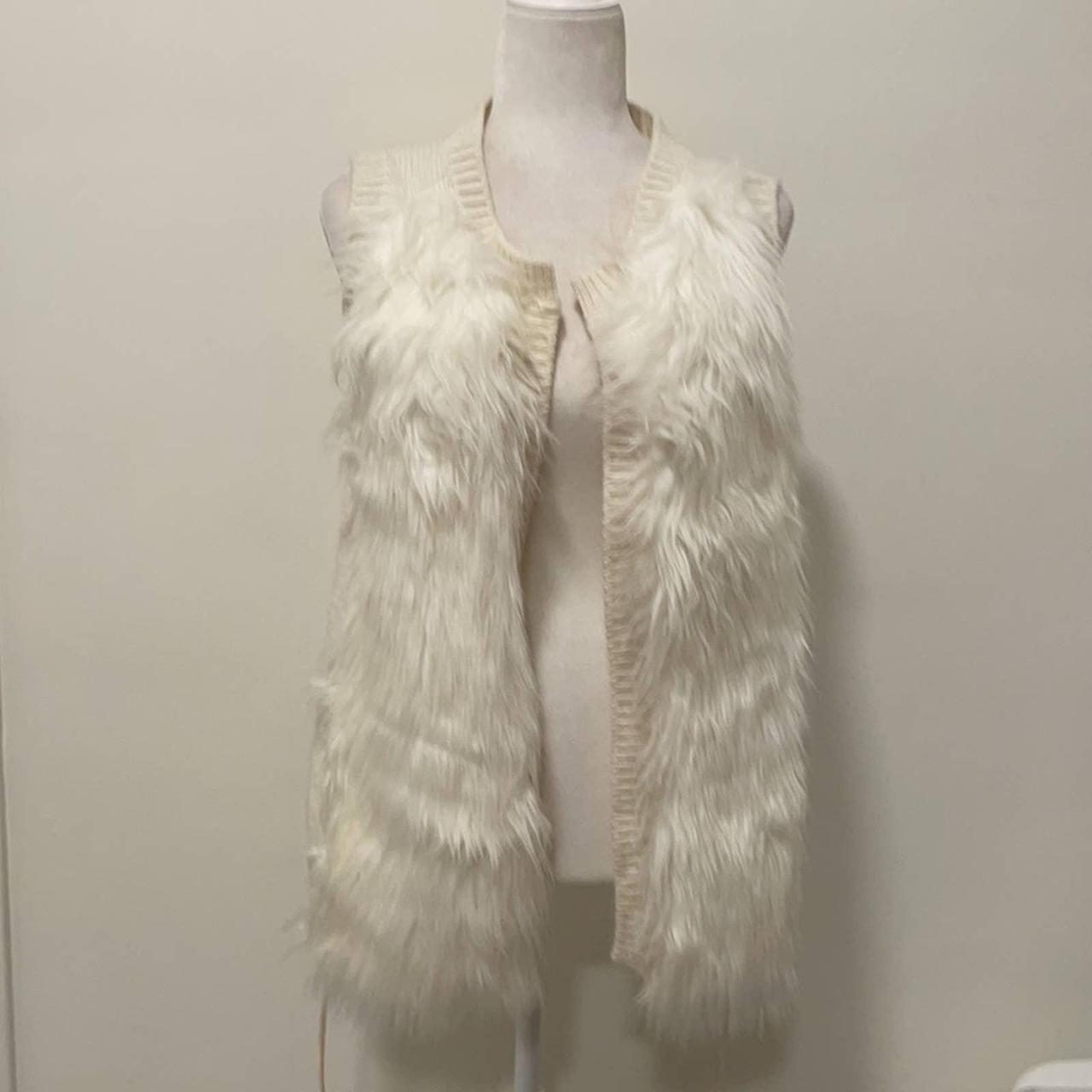 FREE SHIPPING H&M FAUX FUR VEST Materials 80... Depop
