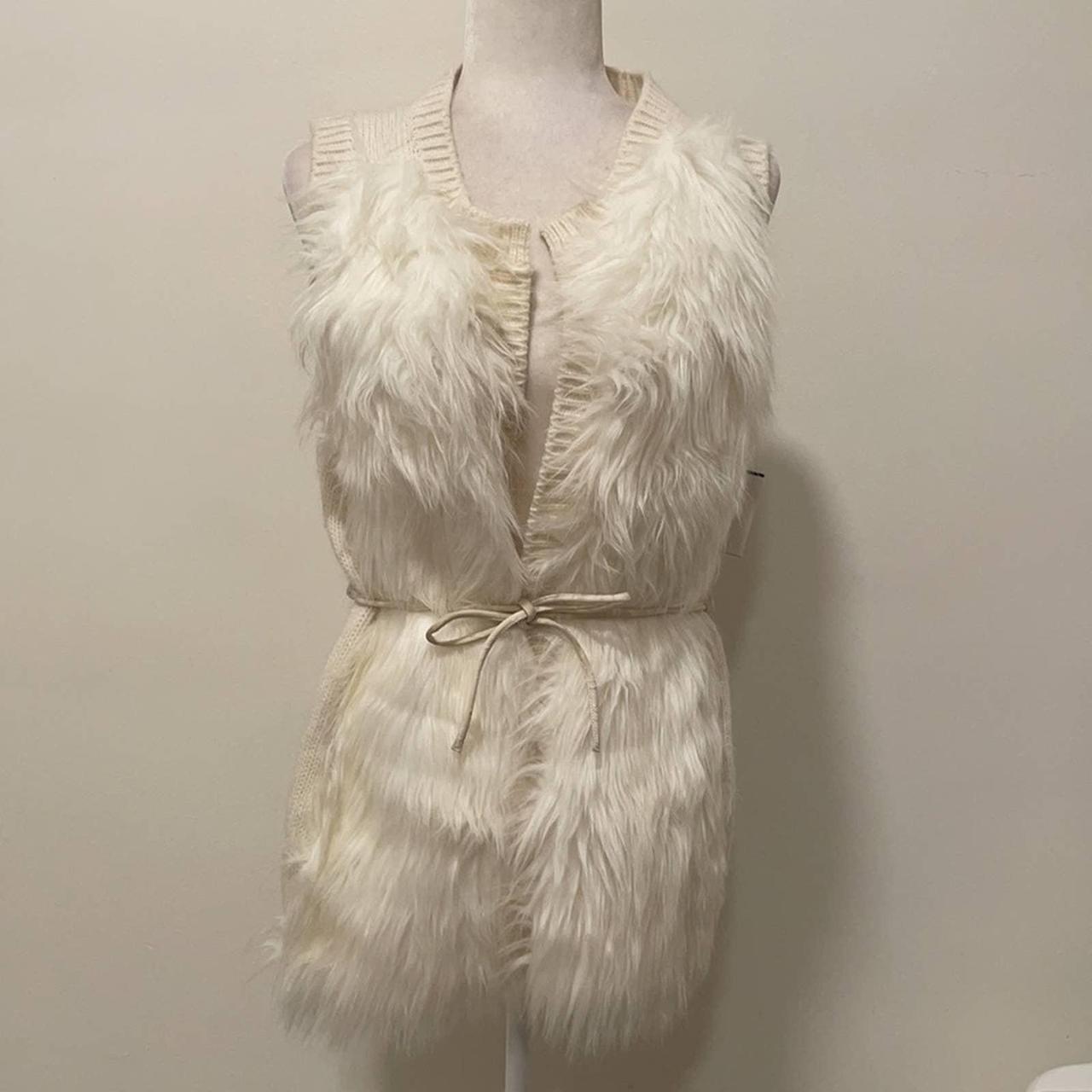 FREE SHIPPING H&M FAUX FUR VEST Materials 80... Depop