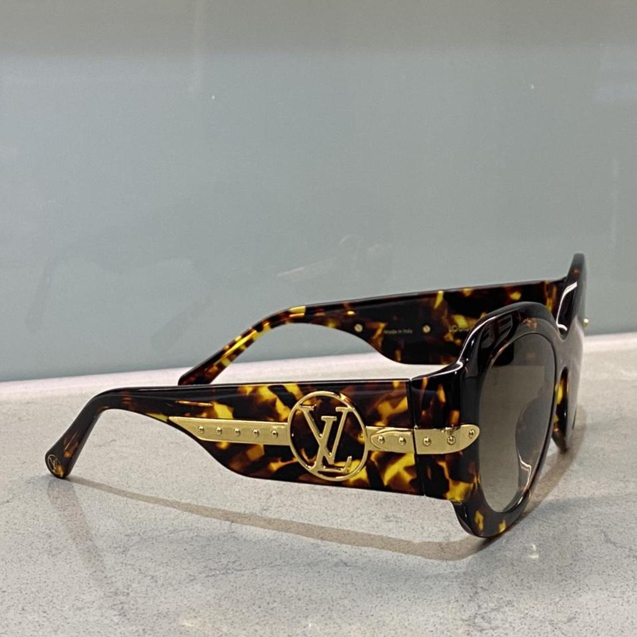 Authentic Louis Vuitton Womens Leopard Sunglasses with Bag & Case Z0207W