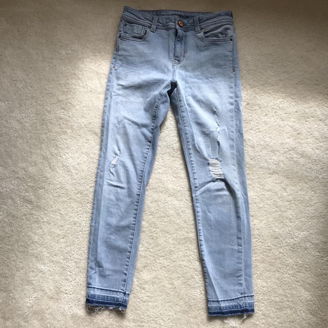 Zara Light Wash Mid Rise Skinny Jeans - 4 Amazing... - Depop