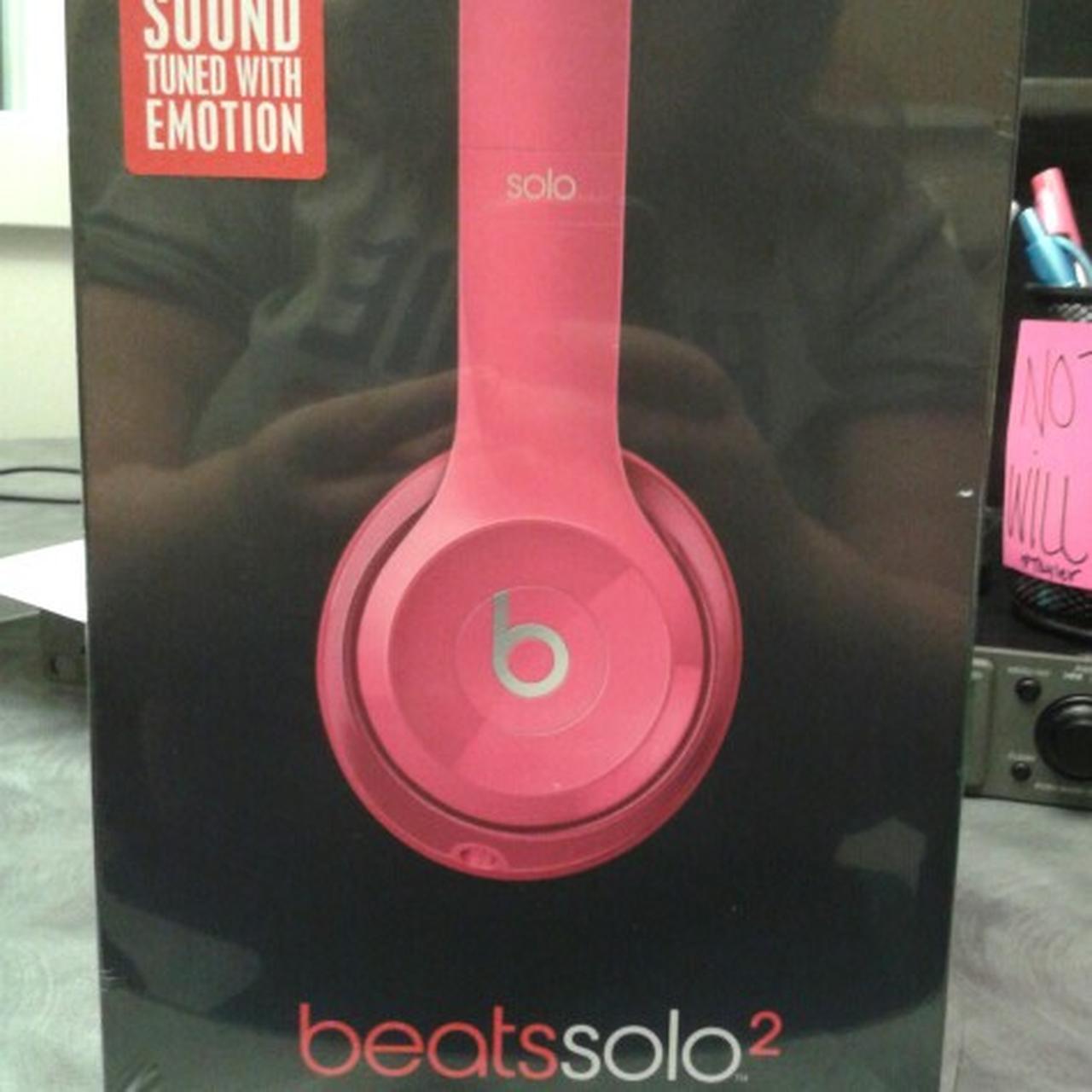 BEATS SOLO2 HOT PINK HEADPHONES!!! Still in the box | Depop