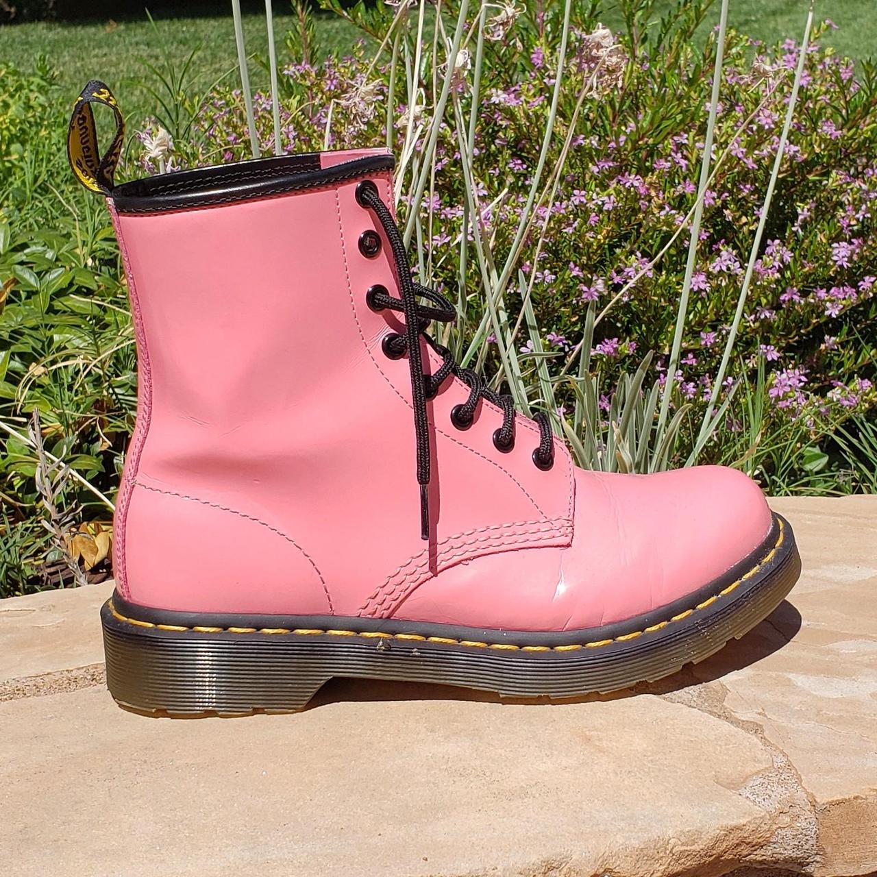 verticaal partner Vlekkeloos Dr Martens patent pink 1460s 8 eye boots UK 6 / US... - Depop