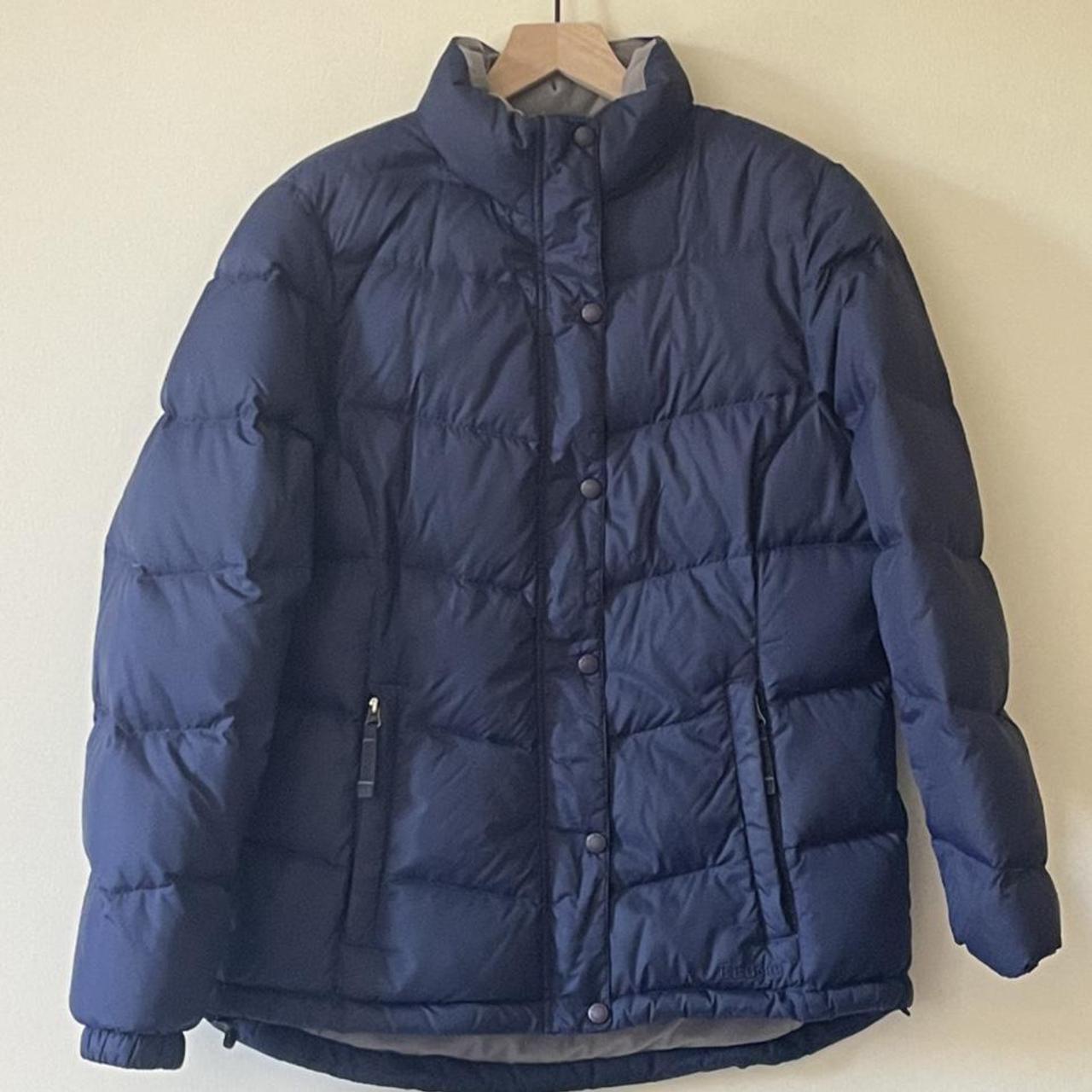 L.L.Bean Women's Blue and Navy Jacket | Depop