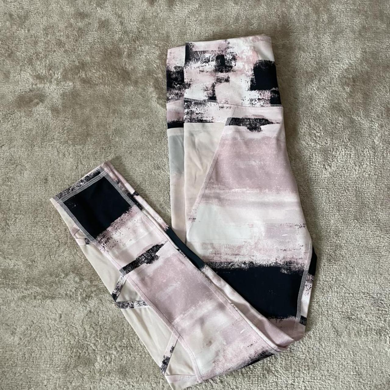 Black Athletic Works Leggings! They have an exposed - Depop