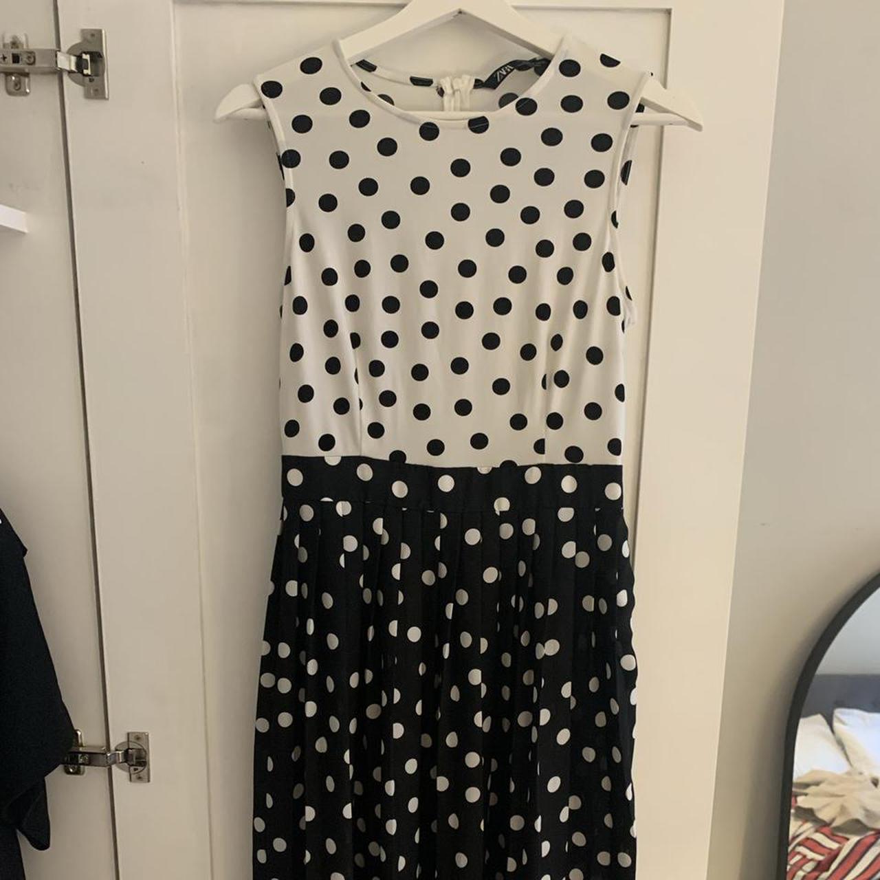 Zara polka dot midi dress brand new, never worn - Depop