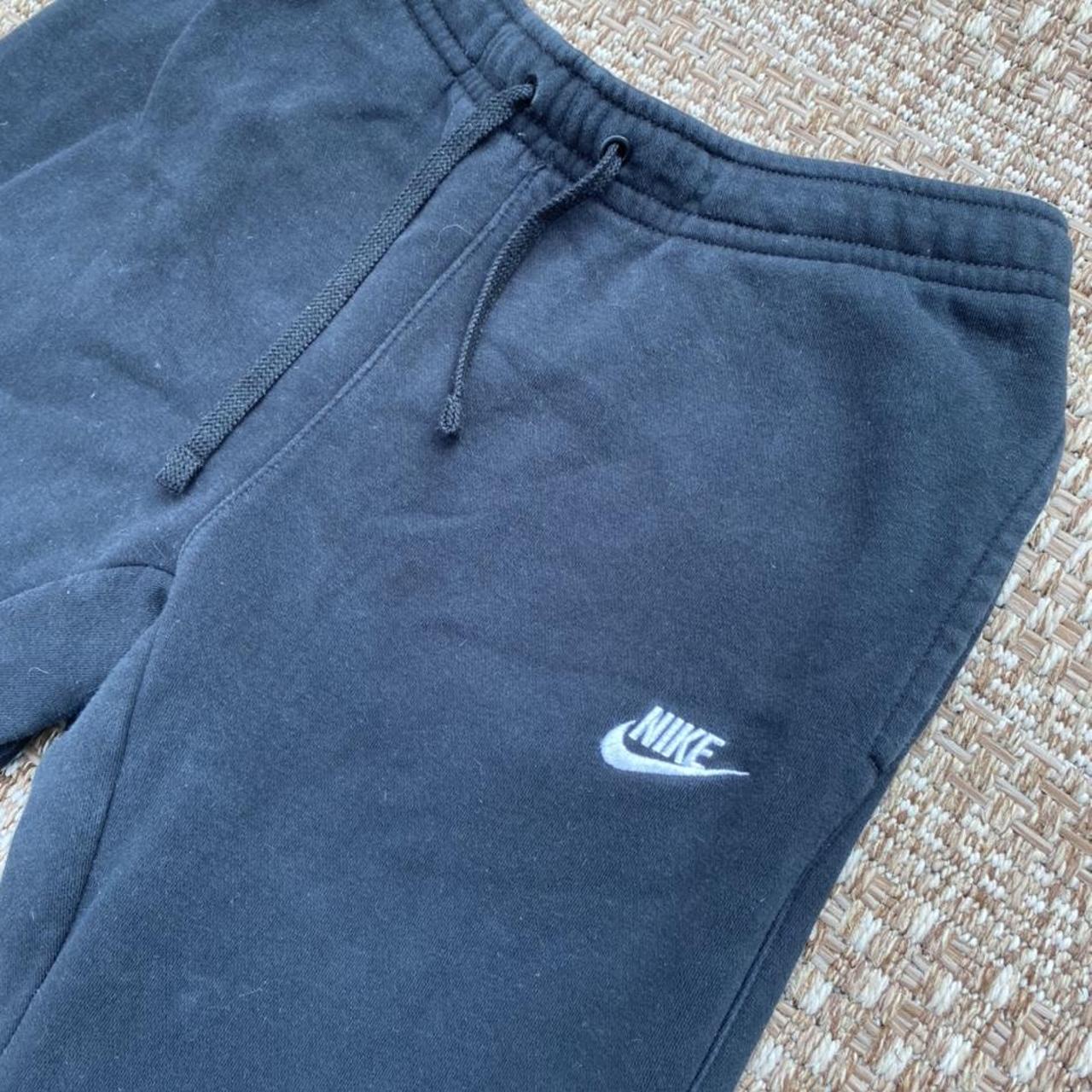 black nike jogger sweats