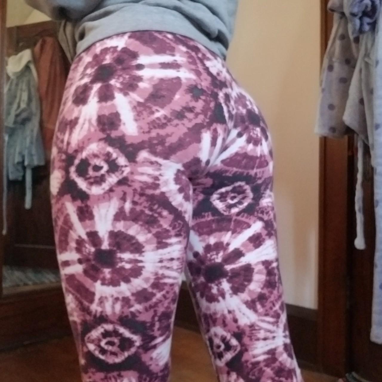 Super cute funky tie-dye leggings! Gently worn, no - Depop