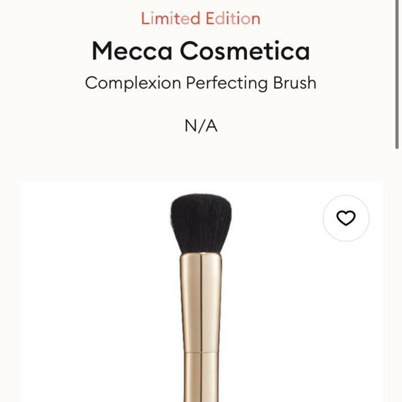 Mecca complexion brush 18 (RRP 40) It’s not... Depop