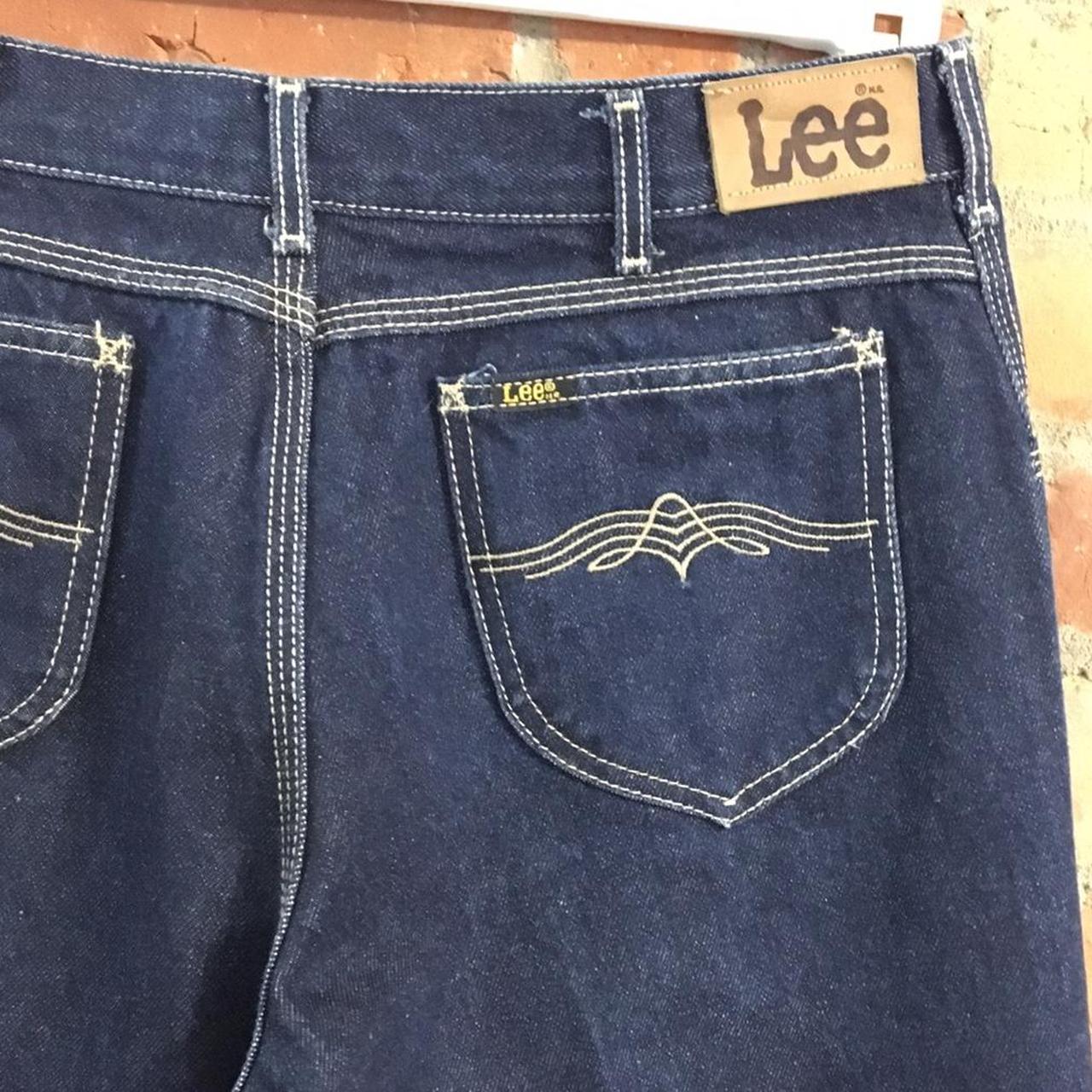 Lee Men's Navy and Blue Jeans | Depop