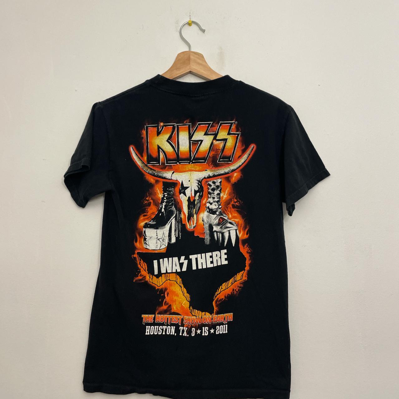 Product Image 3 - Kiss I Was There tee
Crazy