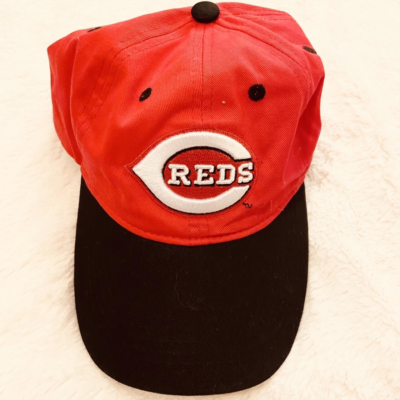 Large/extra large Cincinnati reds hat. About 5 yrs old - Depop