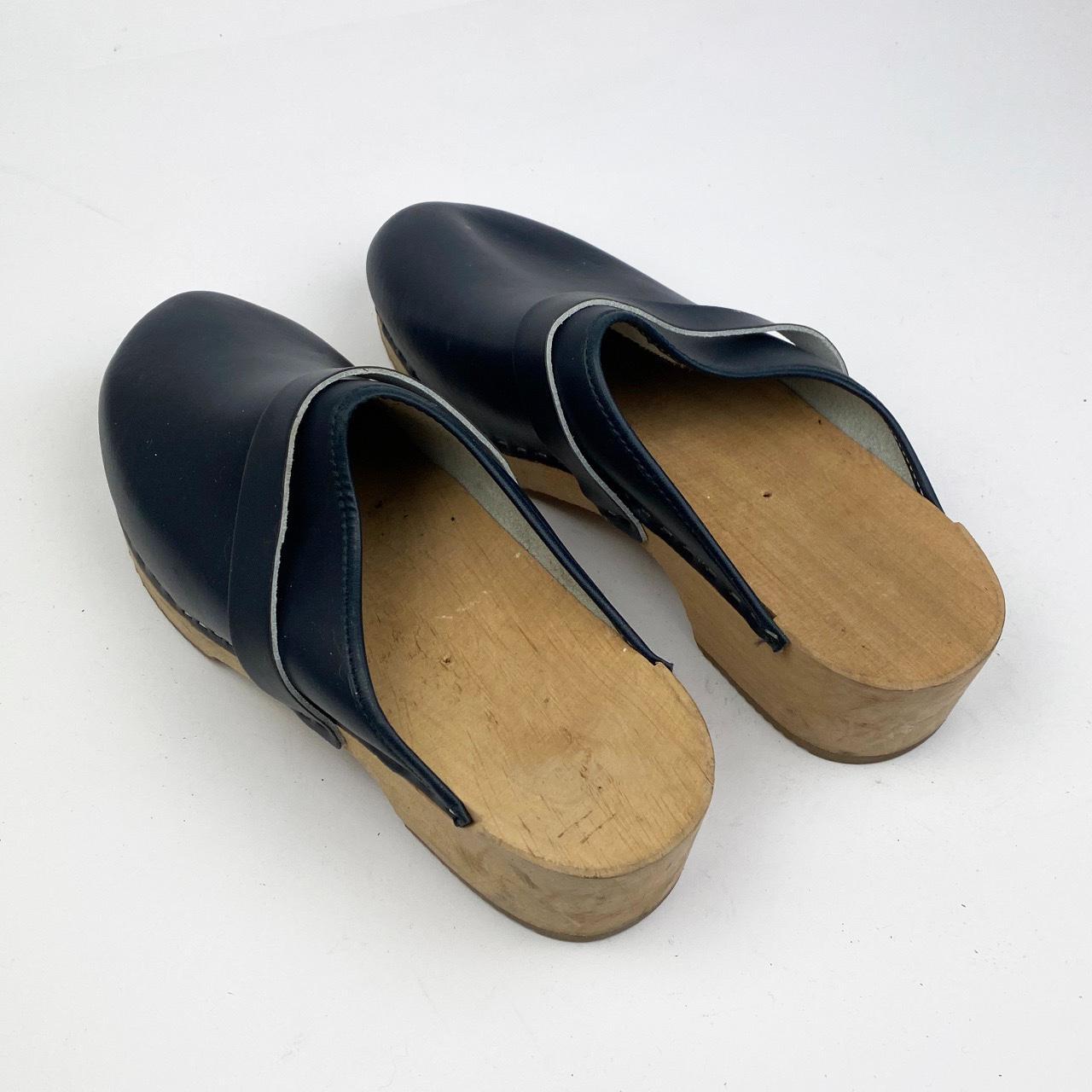 Women's Navy and Blue Slides Depop