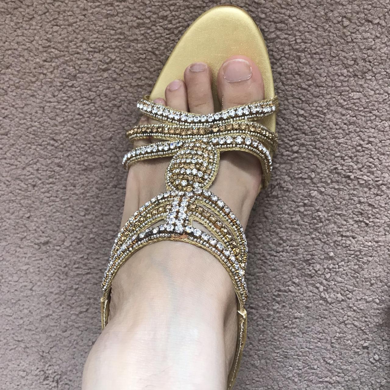 BEAUTIFUL GOLD CRYSTAL HEELS 💎 Size 4 Wore it only... - Depop