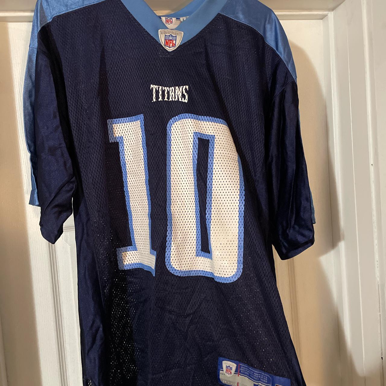 Tennessee titans jersey Young 10 Size medium - Depop