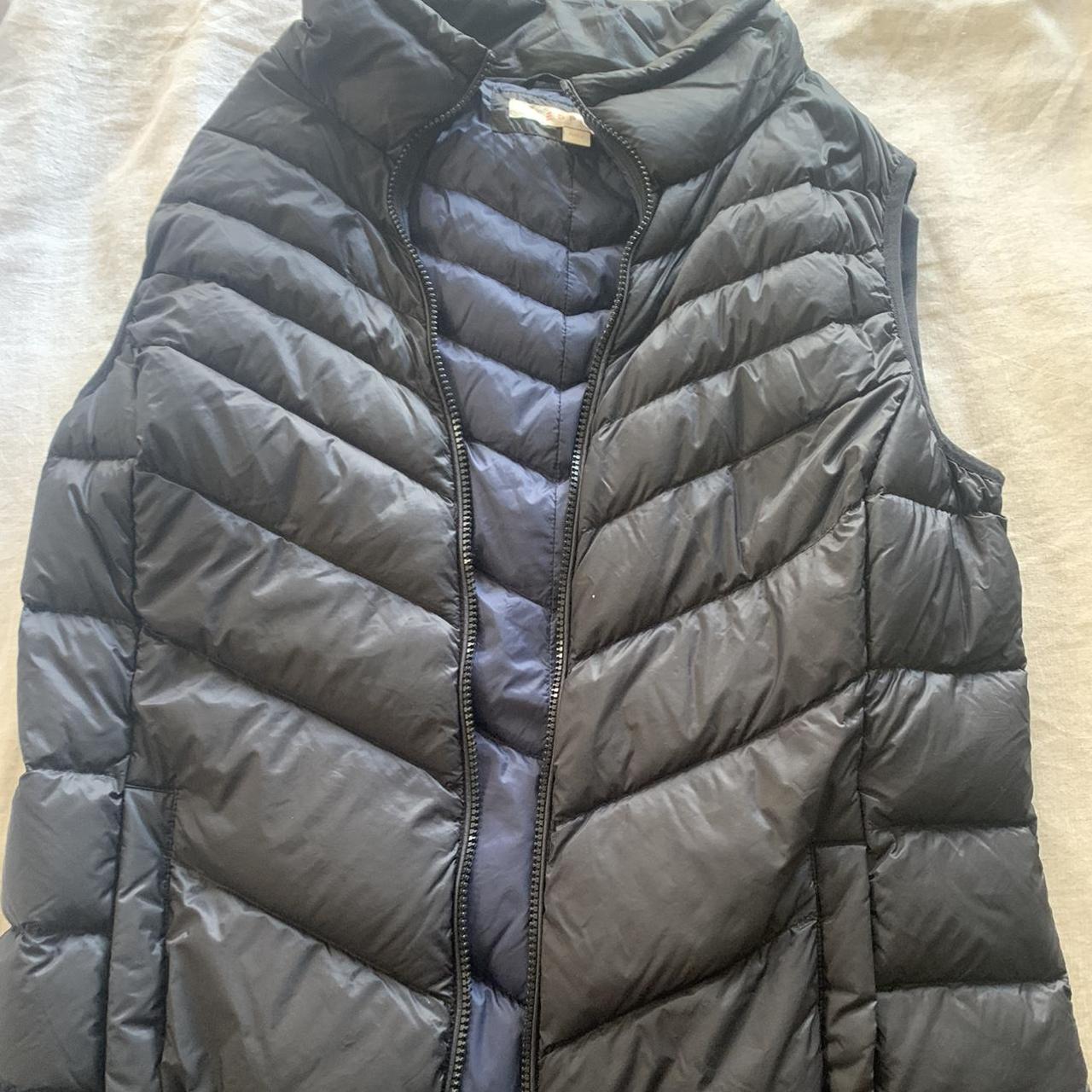 Cute puffer vest not sure what size but would fit a... - Depop