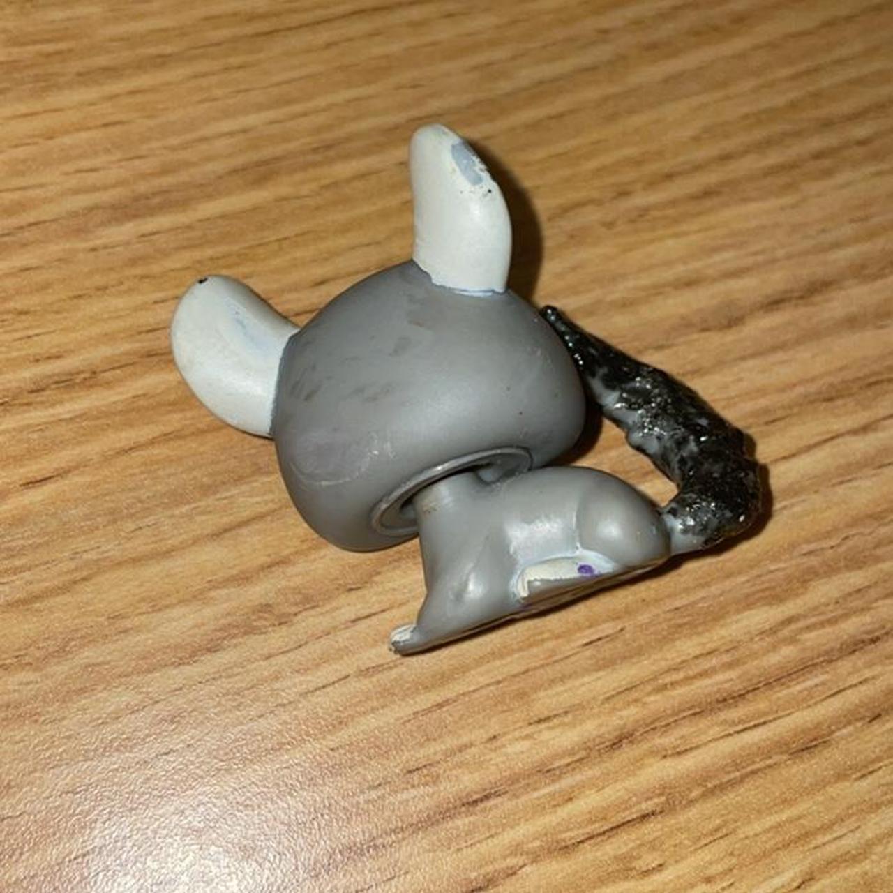 中古人物PETまとめ売り ✿ littlest pet shop # 3293 gray bunny rabbit with | Depop