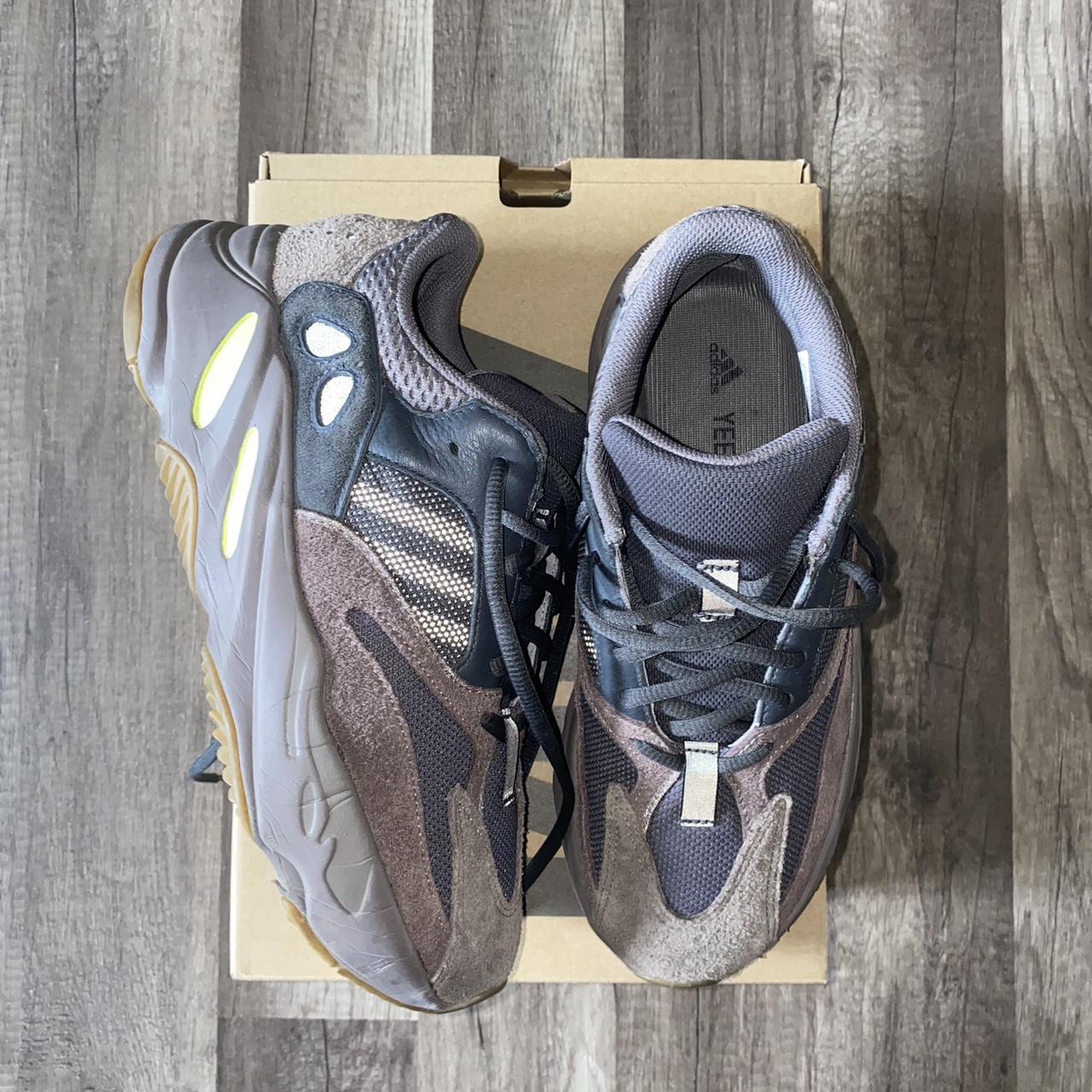 yeezy 700 retail