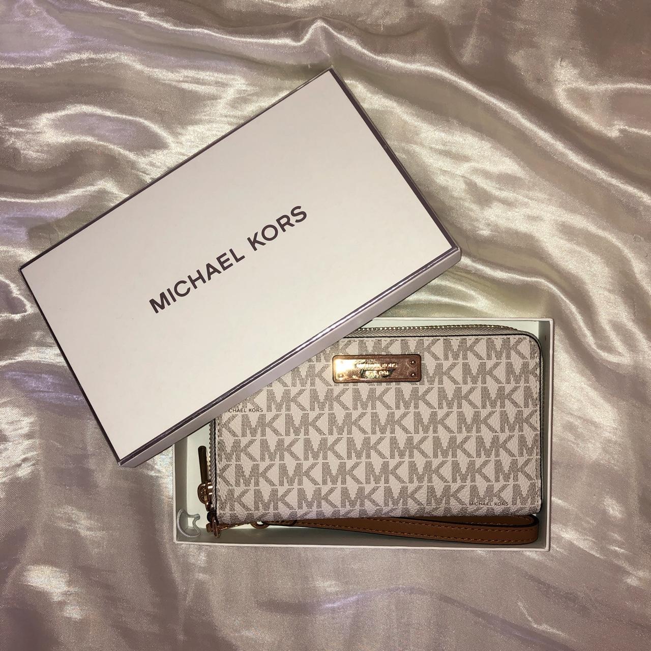 Mk best sale pouch wallet