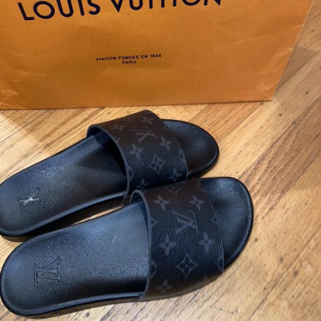 Louis Vuitton Passenger Sandals Never worn, got as a - Depop
