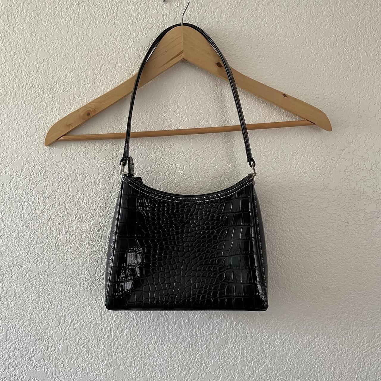 Black glossy croc Liz Claiborne purse 🖤 - Depop