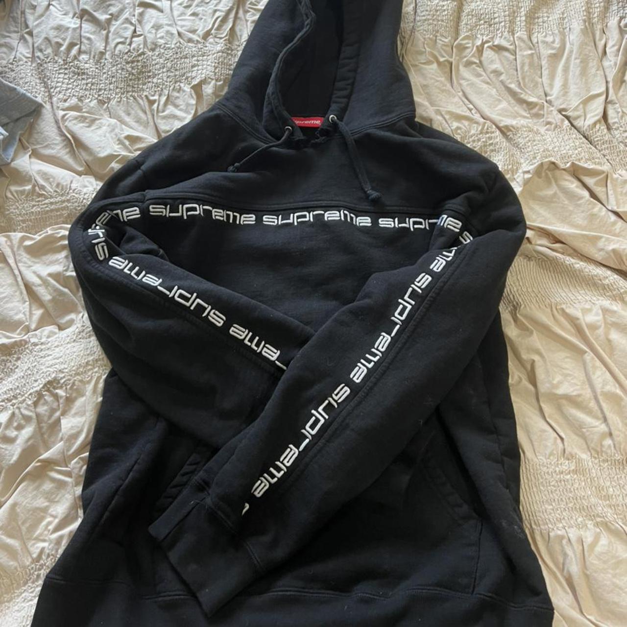 Rare Black Supreme stripe text hoodie, Size: M, Flaw