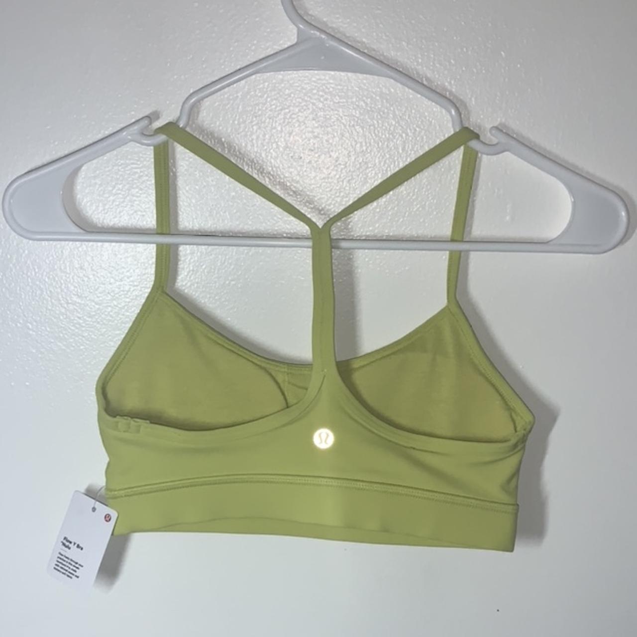 NEW WITH TAG Lululemon Size 4 Flow Y Bra *Nulu , •