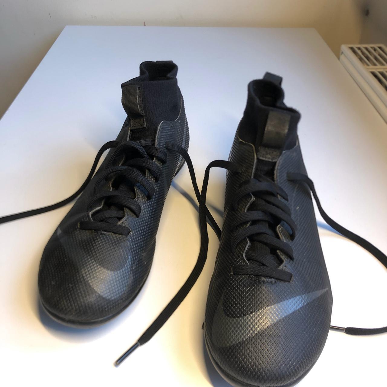 Nike Men's Black Trainers | Depop