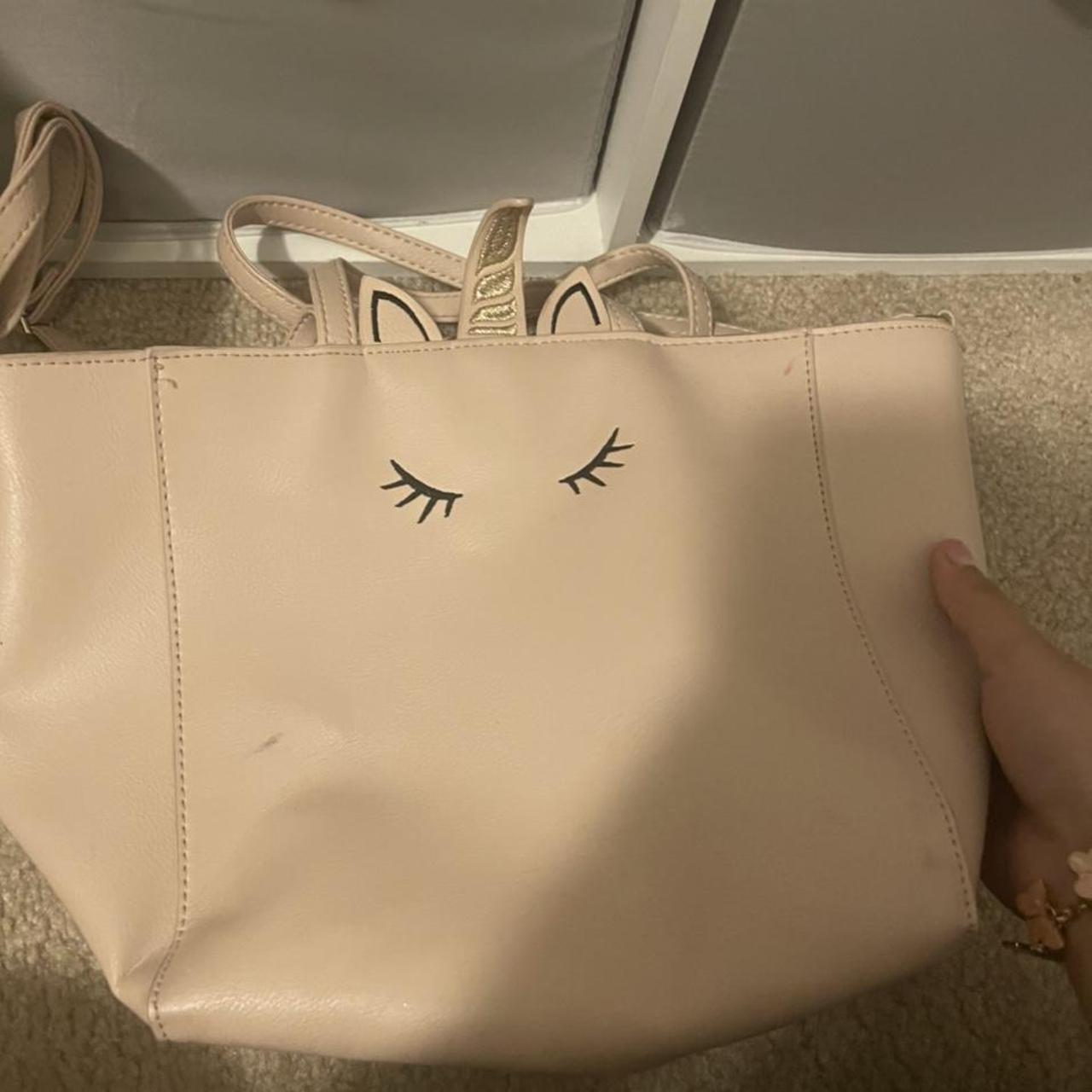 Super like light pink bag. Perfect for a little girl... Depop