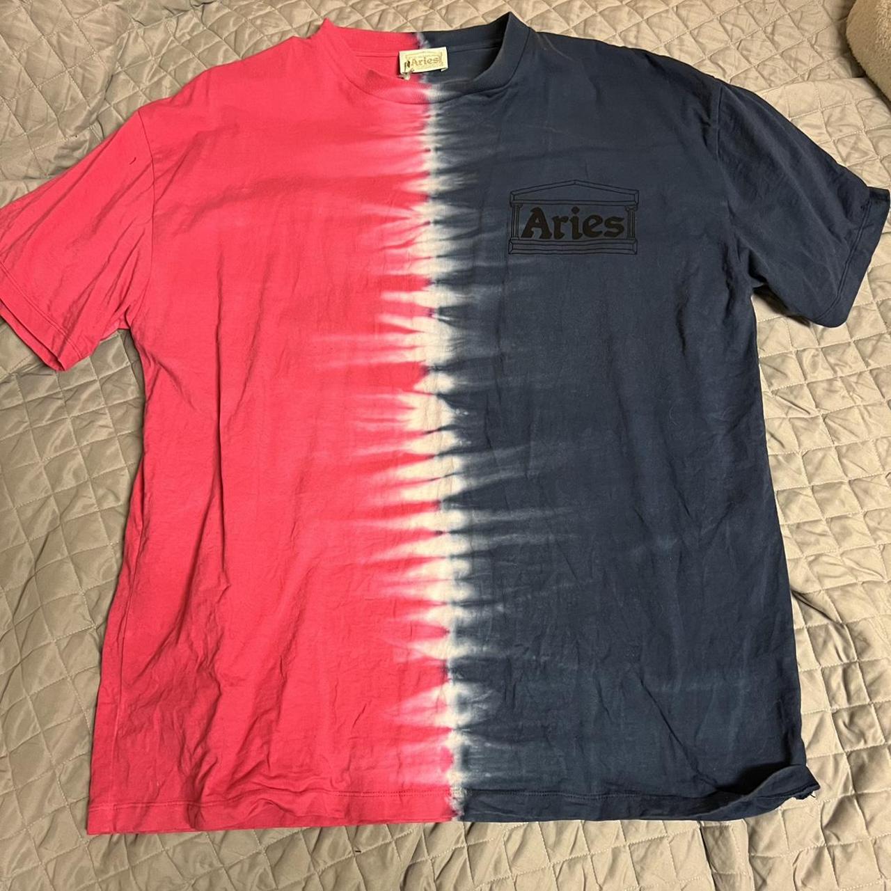 Aries Men's Pink and Navy T-shirt