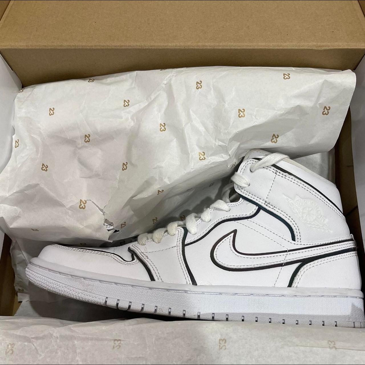 women's air jordan 1 mid white lightning