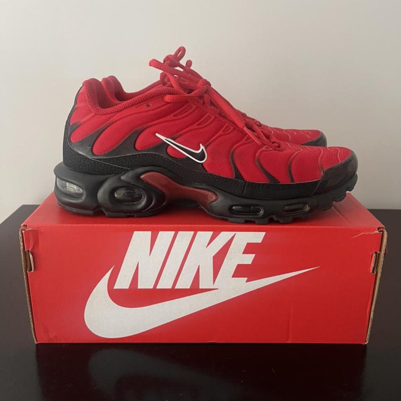 University discount red tns