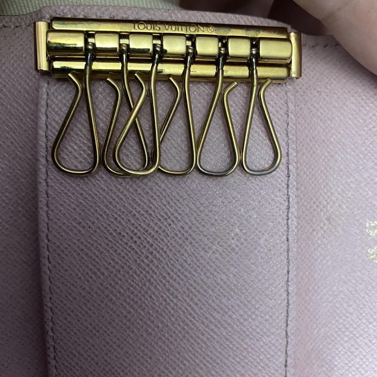 Louis Vuitton 6 key holder *older version* really - Depop