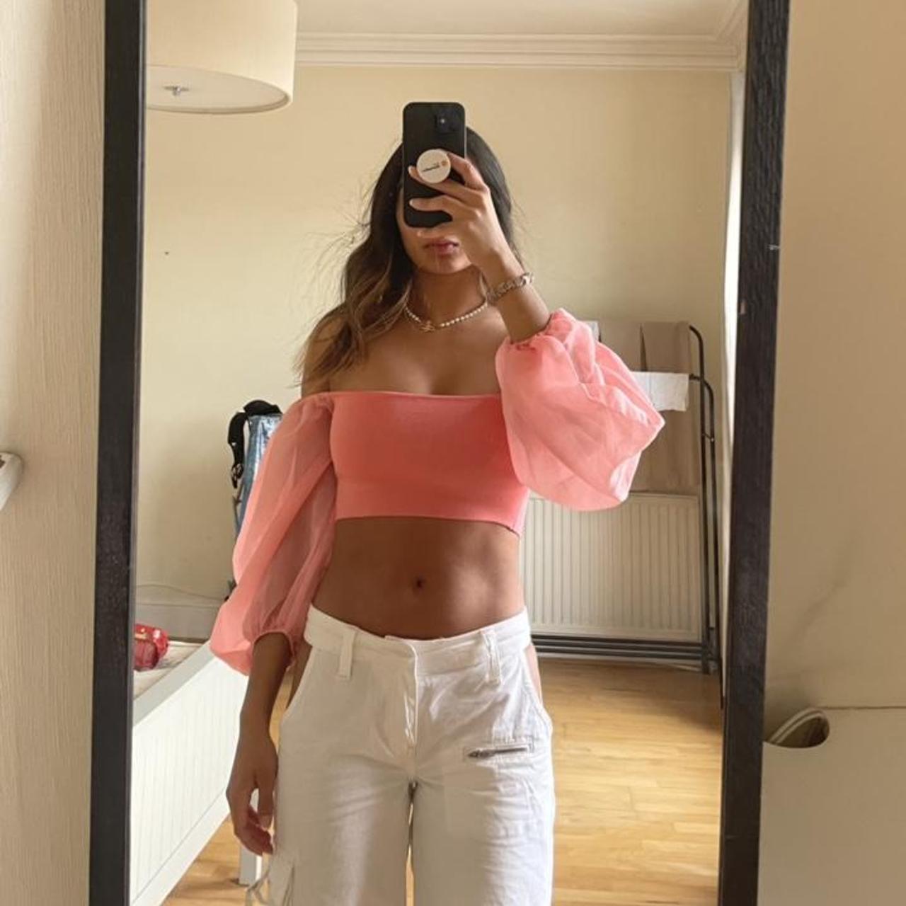 Zara knit crop top with tulle balloon sleeve 💗... Depop