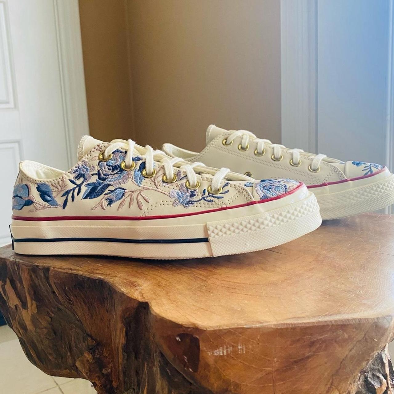 Chuck 70 floral 2024 leather low top