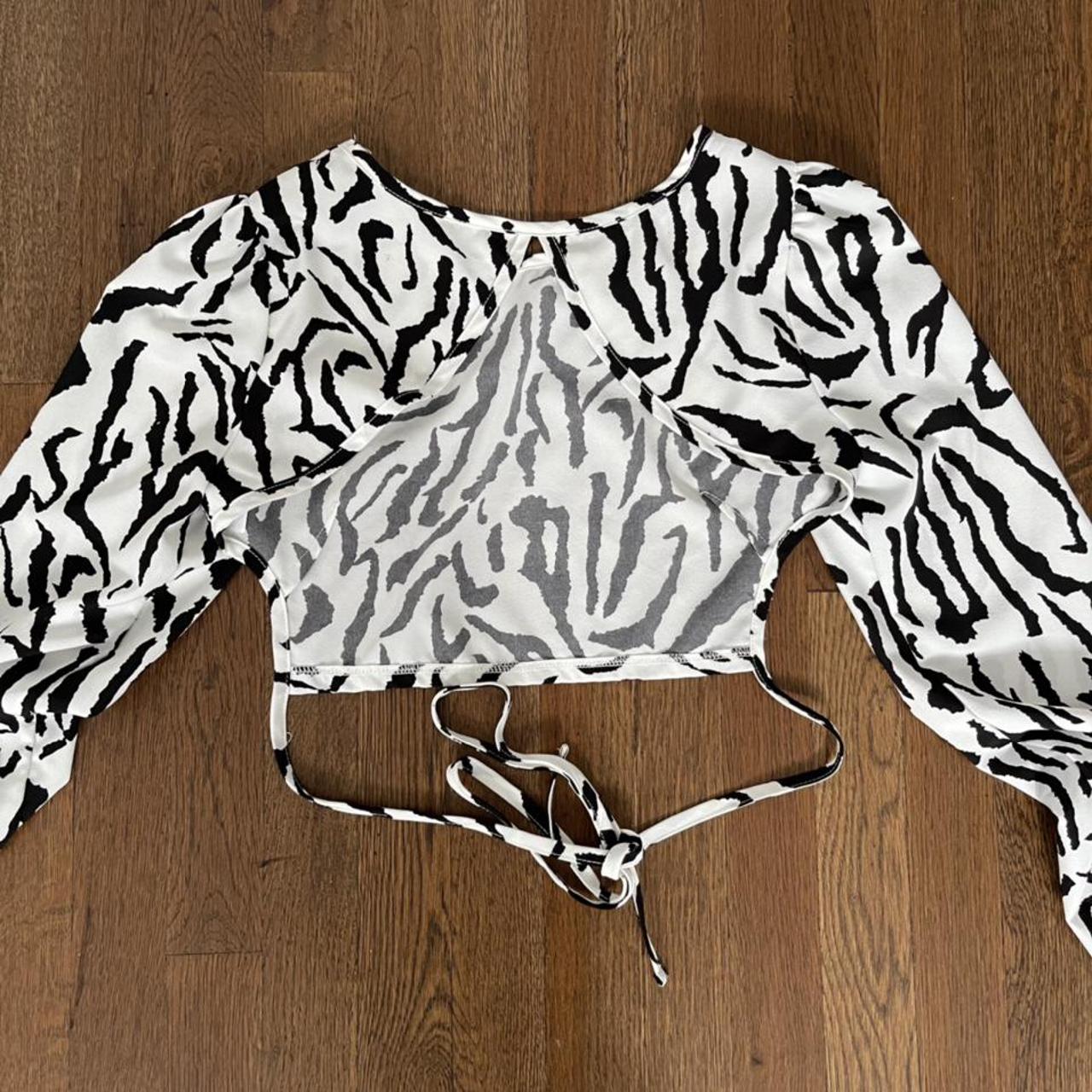 Open back cropped zebra top never worn Depop