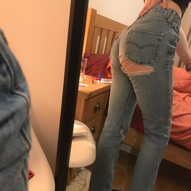 Levis bum deals ripped jeans